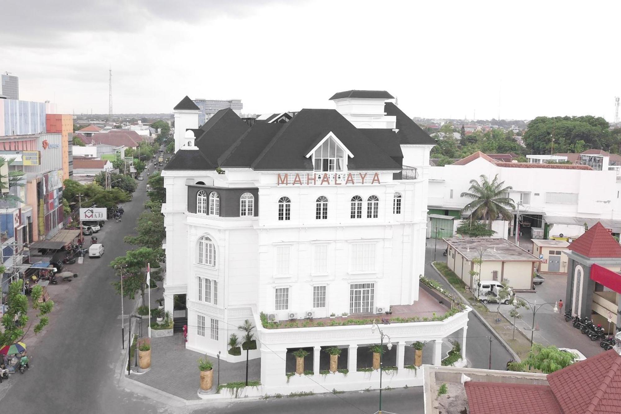 Mahalaya The Legacy Hotel Solo Extérieur photo