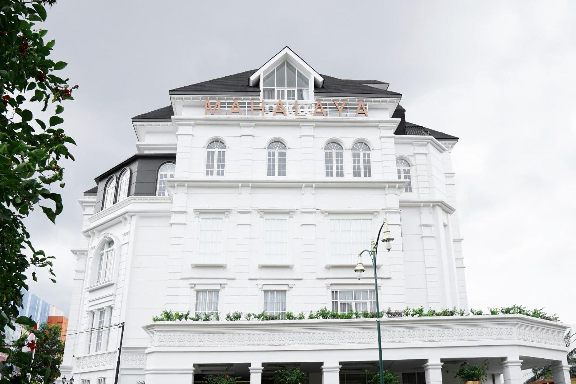 Mahalaya The Legacy Hotel Solo Extérieur photo